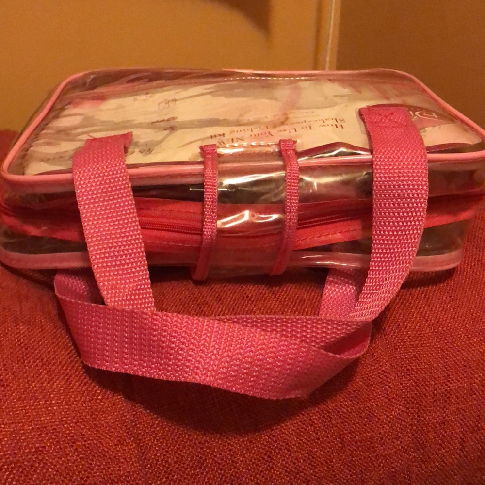Disney Princess fishing kit tote - Picture 6 of 9